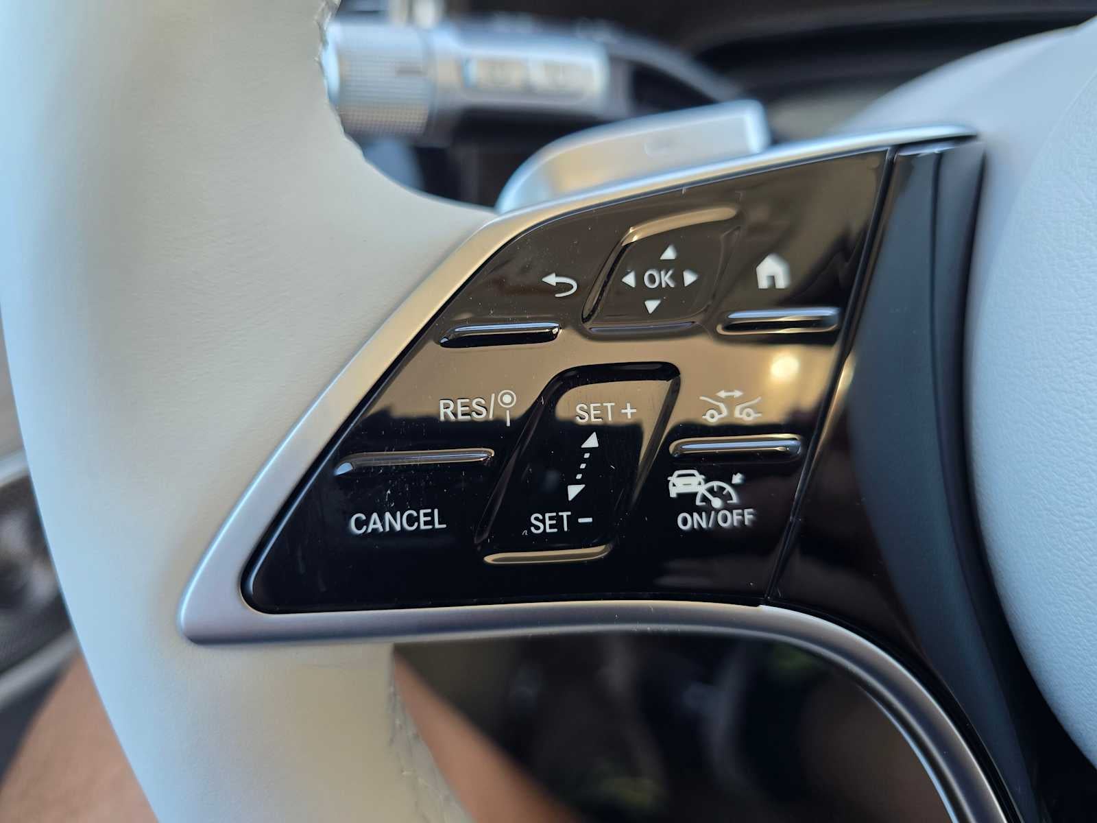 2026 Mercedes-Benz EQS 400 4MATIC® SUV