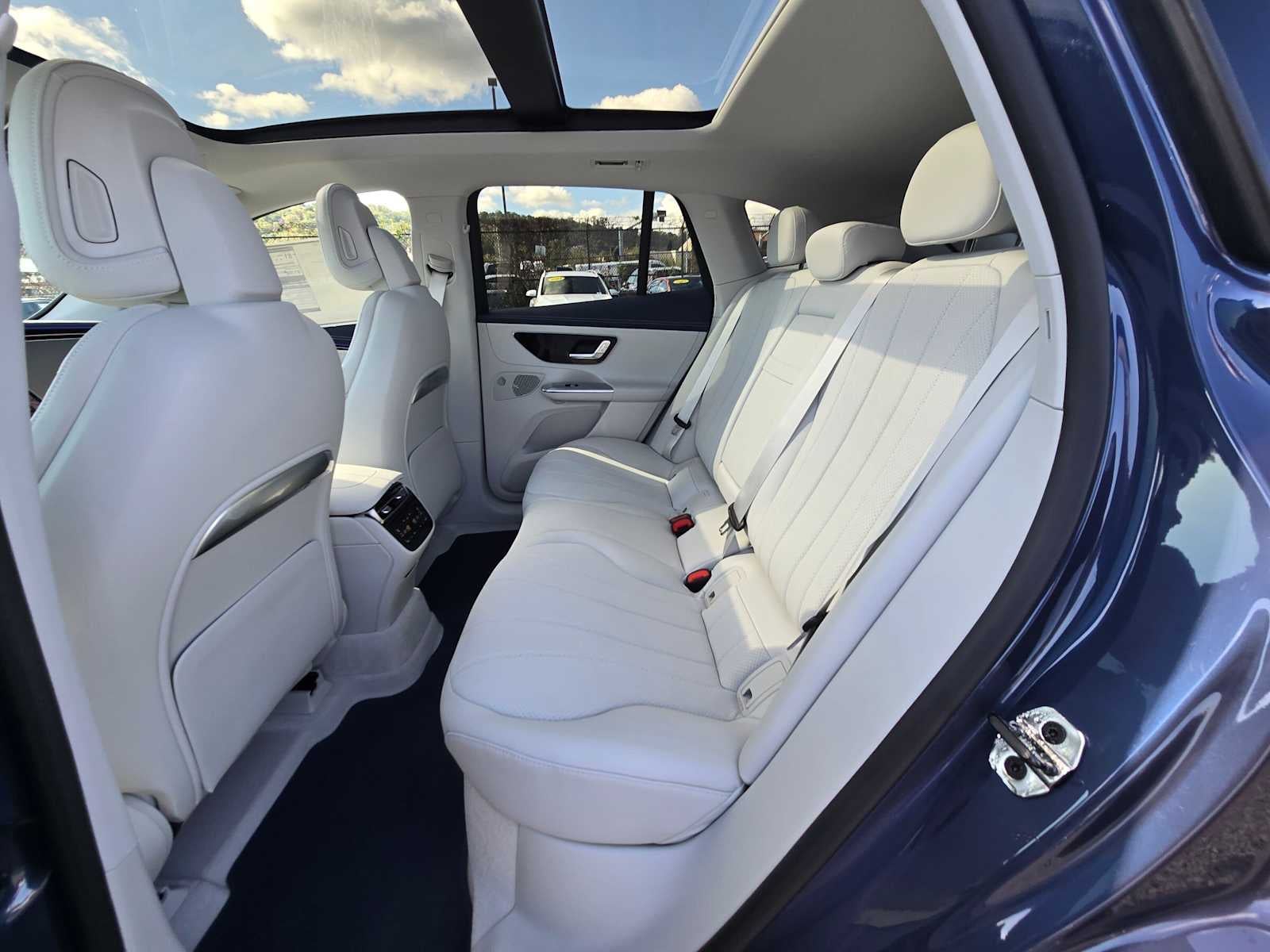 2027 Mercedes-Benz EQE 320 4MATIC® SUV