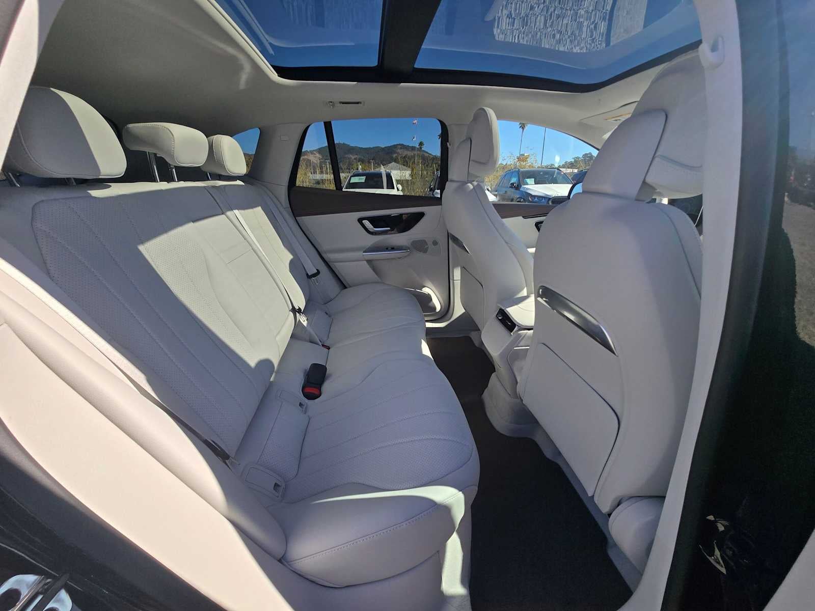 2027 Mercedes-Benz EQE 320+ SUV
