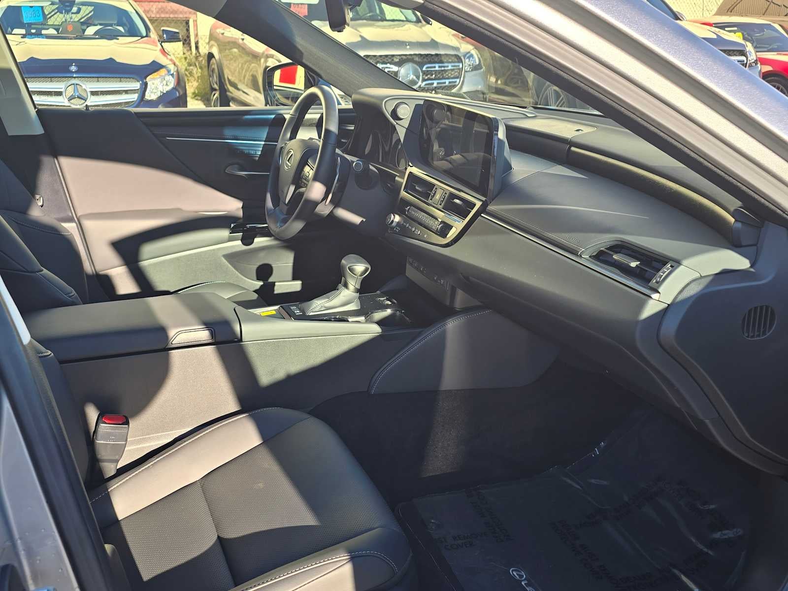 2025 Lexus ES ES 300h