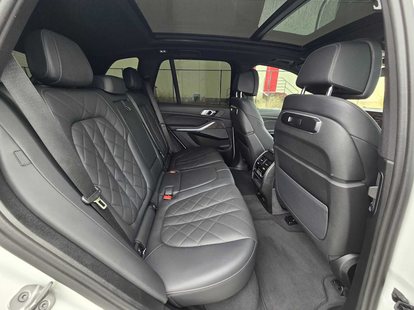 2025 BMW X5 xDrive40i xDrive40i