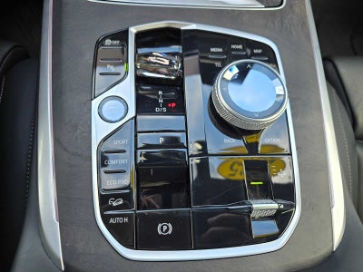 2025 BMW X7 M60i M60i