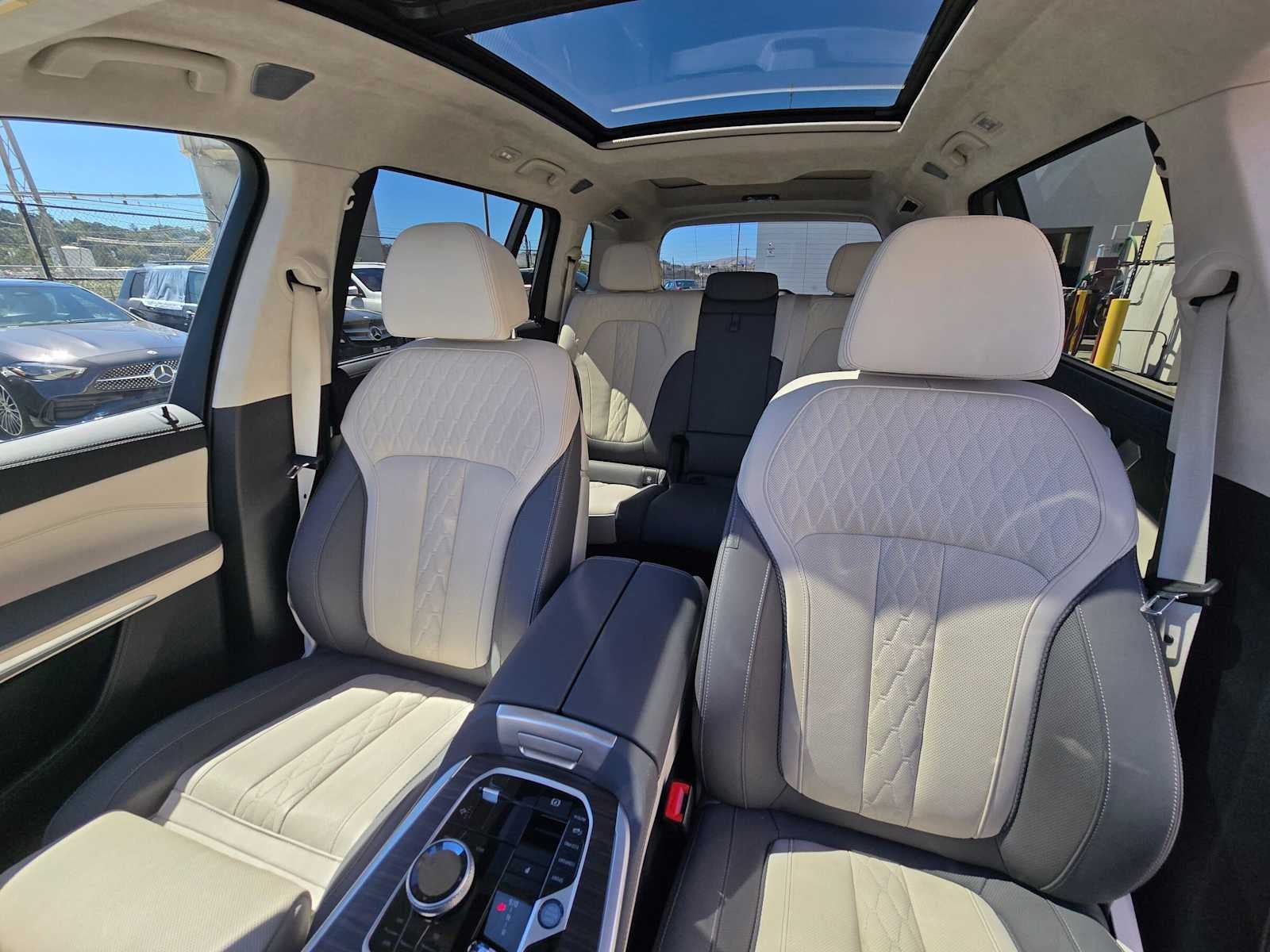 2024 BMW X7 M60i M60i