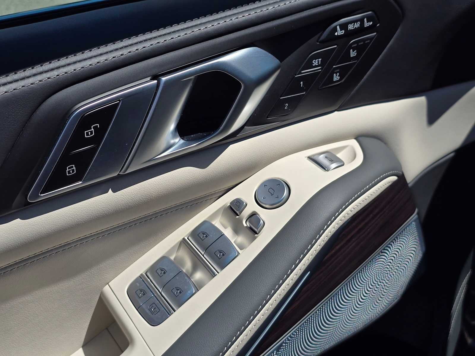 2024 BMW X7 M60i M60i