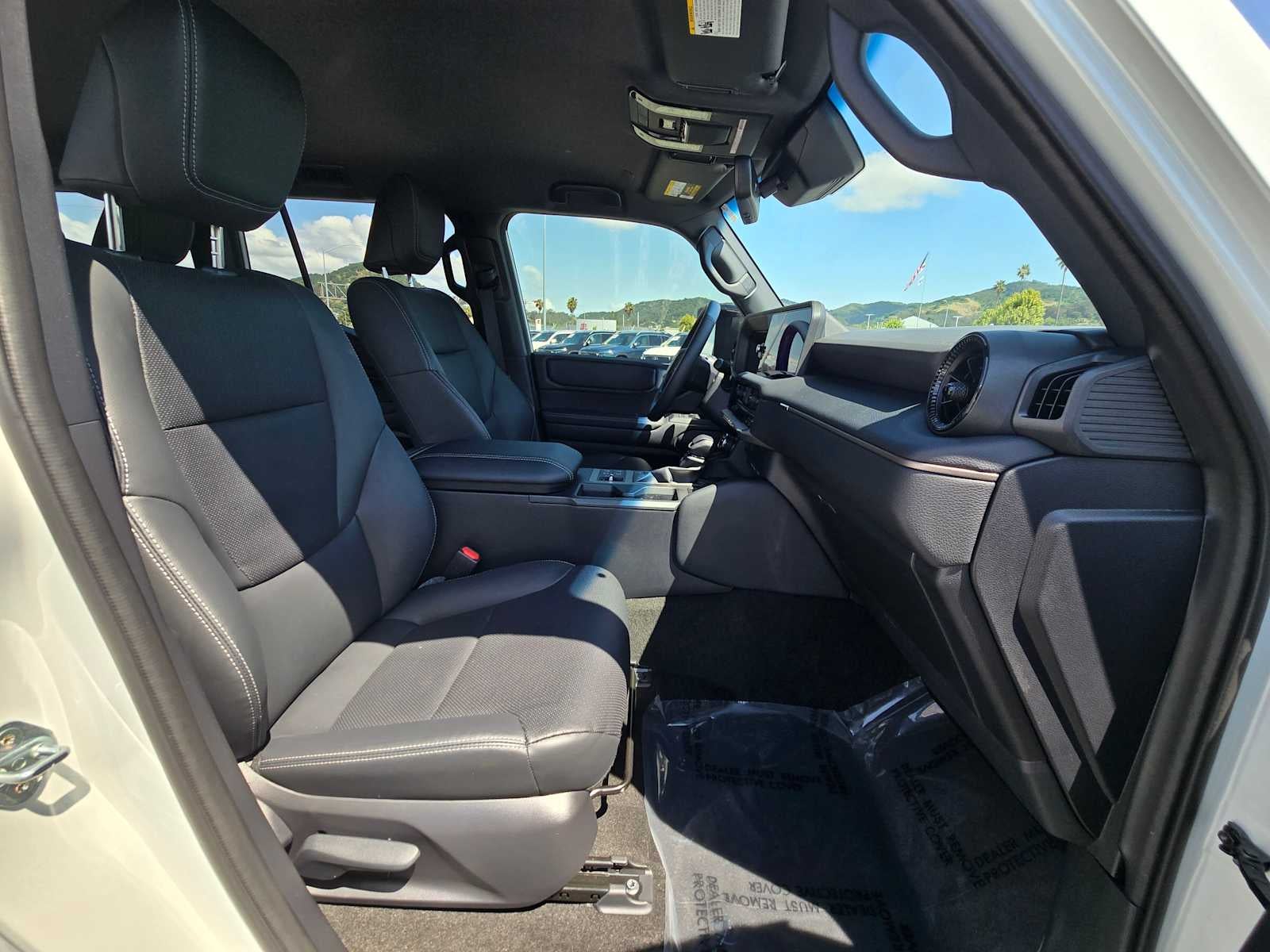 2025 Toyota Land Cruiser 4WD (Natl)