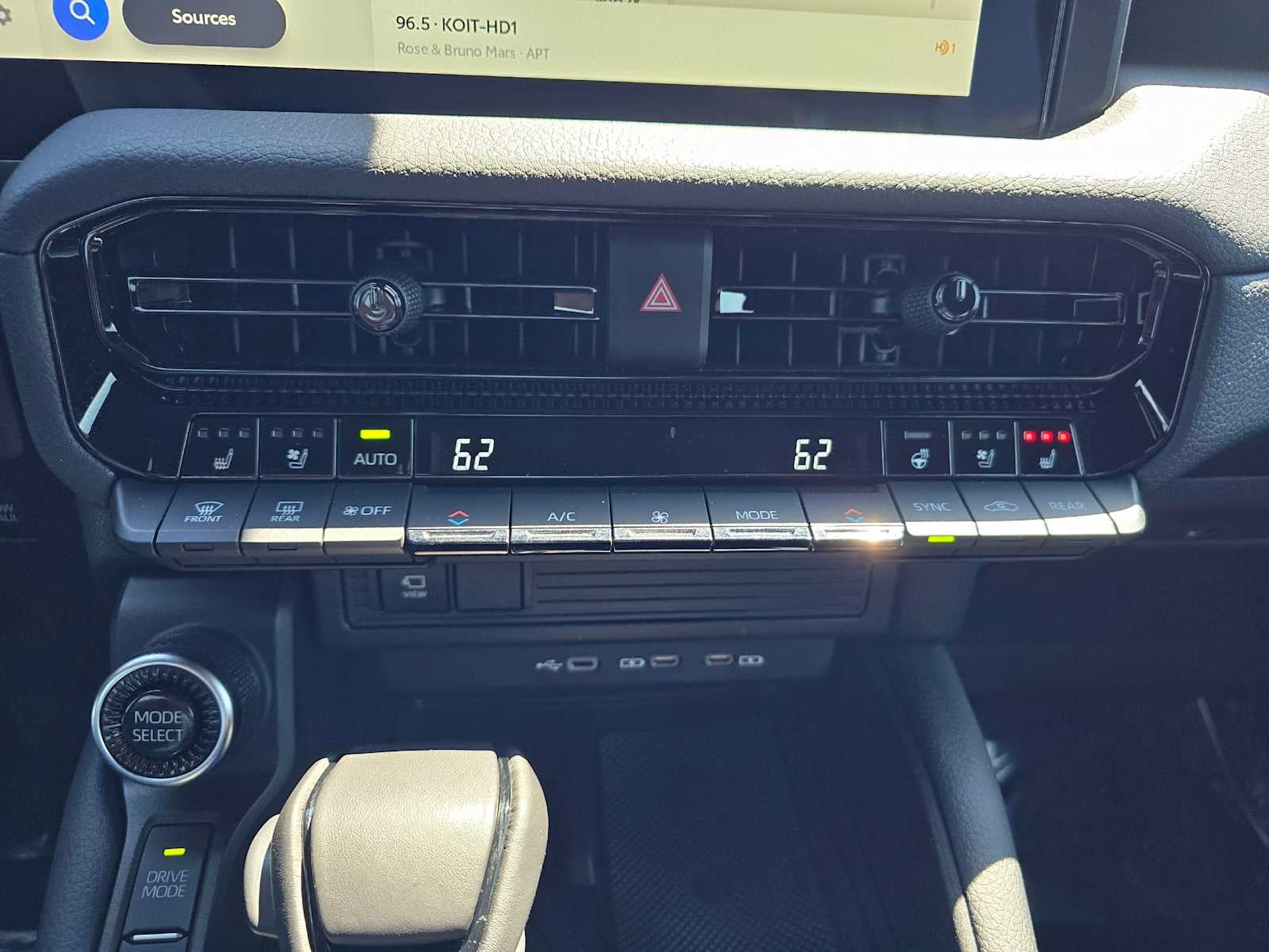 2025 Toyota Land Cruiser 4WD (Natl)