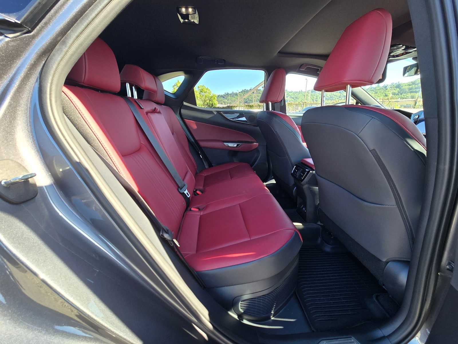 2025 Lexus NX 350h Premium