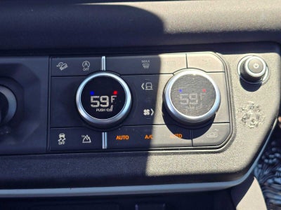 2023 Land Rover Defender X-Dynamic SE