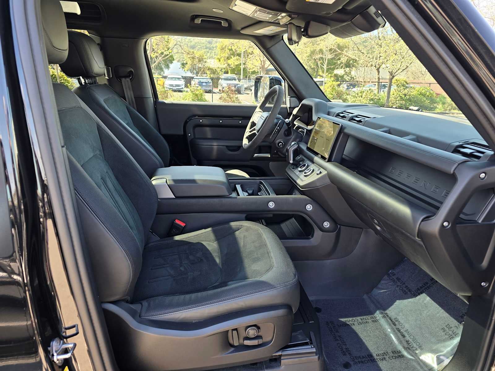 2024 Land Rover Defender V8