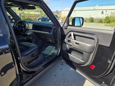 2024 Land Rover Defender V8