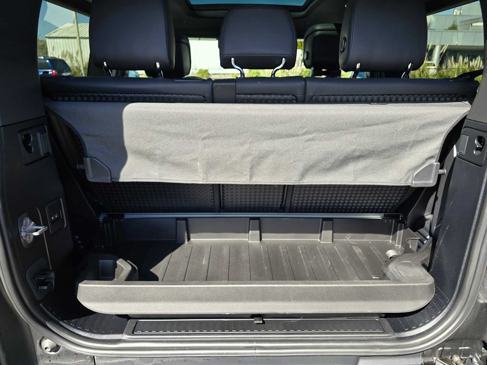 2024 Land Rover Defender V8