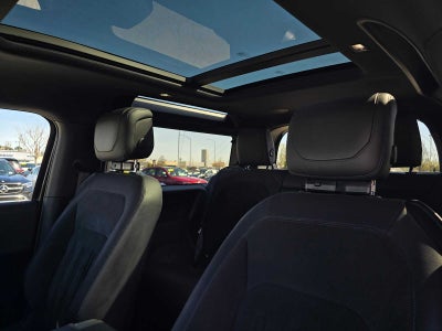 2024 Land Rover Defender V8