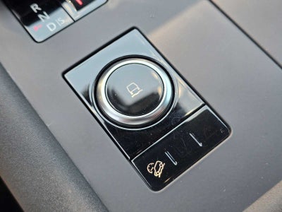 2025 Land Rover Discovery Dynamic SE