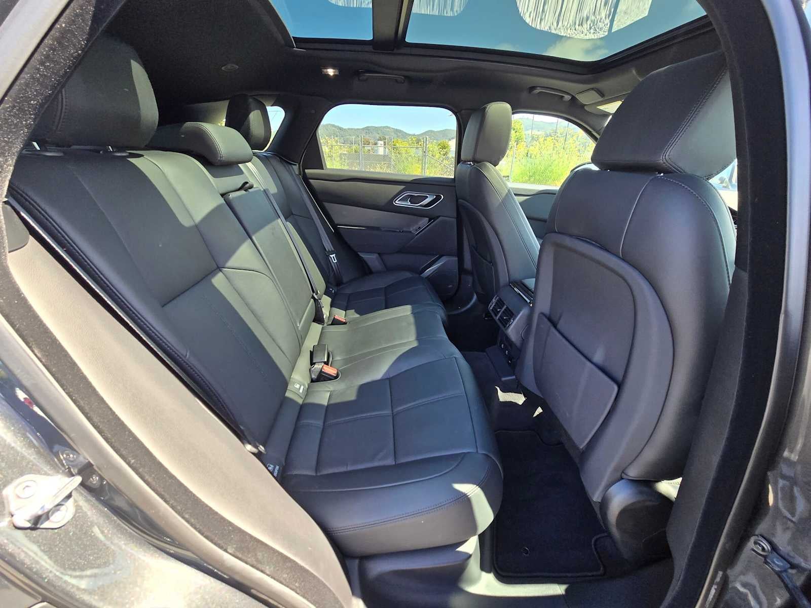 2025 Land Rover Range Rover Velar Dynamic SE
