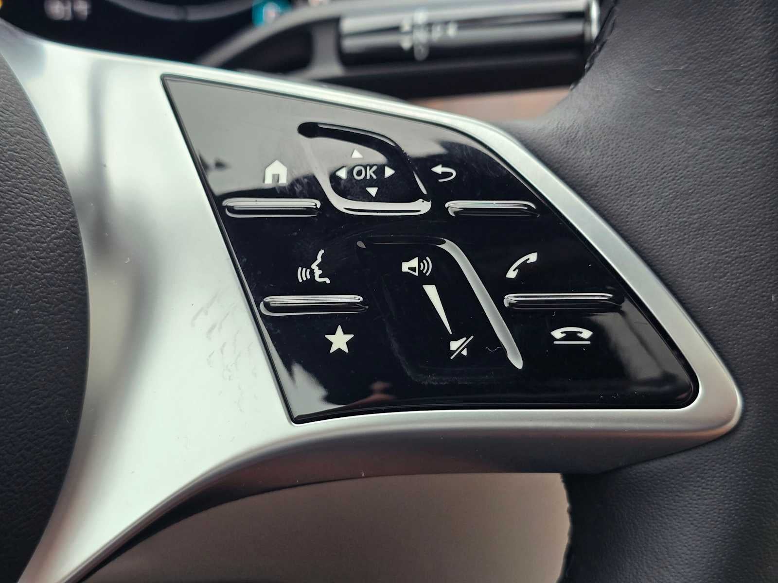 2027 Mercedes-Benz C 300 Sedan