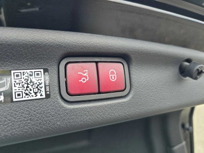 2026 Mercedes-Benz C 300 4MATIC® Sedan