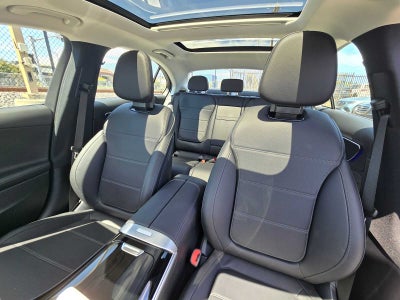 2026 Mercedes-Benz C 300 4MATIC® Sedan