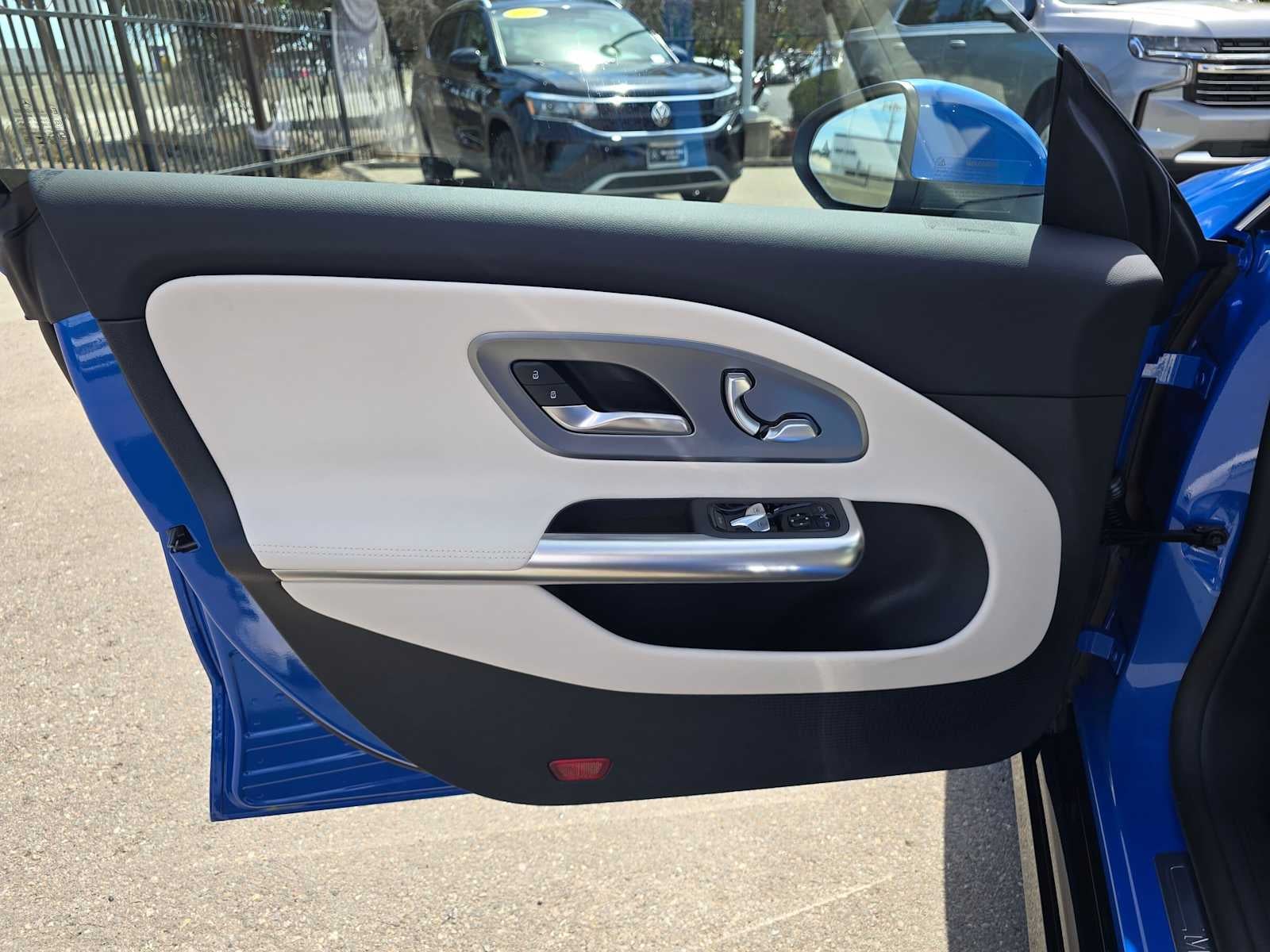 2027 Mercedes-Benz CLA 220 Hybrid FWD