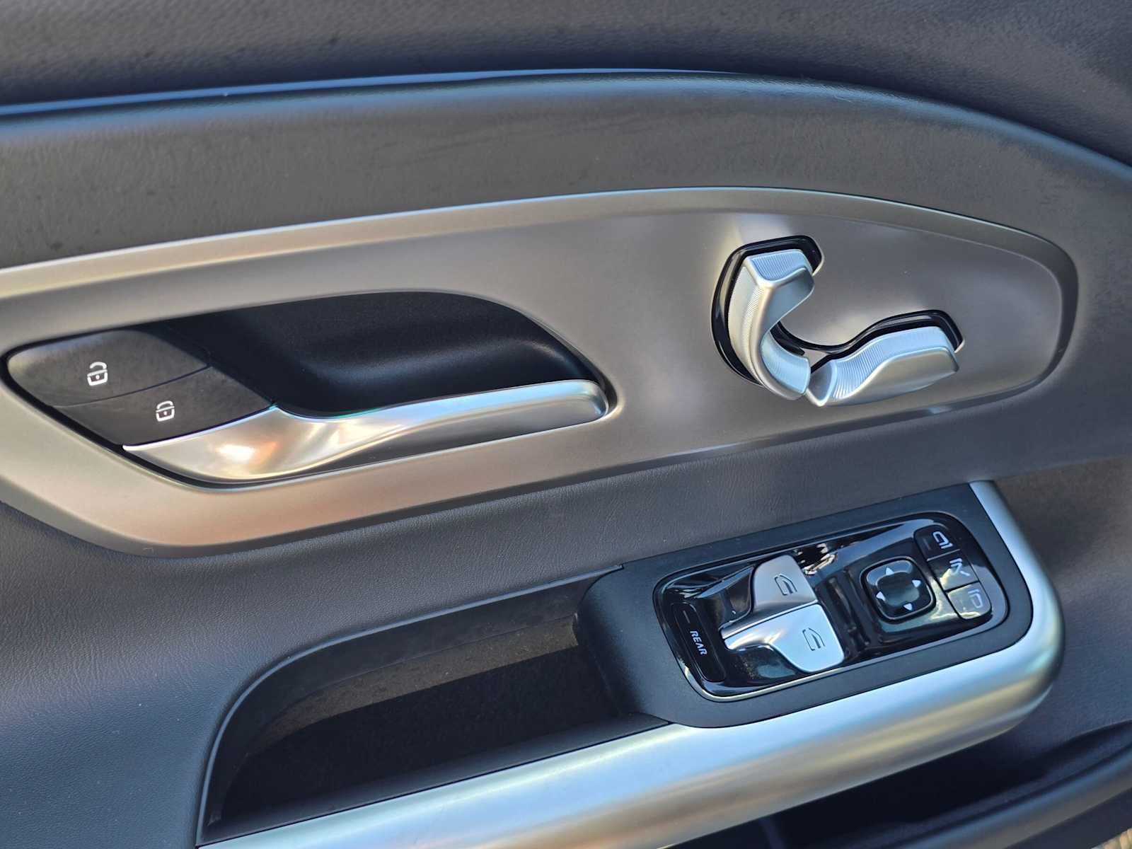 2027 Mercedes-Benz CLA 220 Hybrid FWD
