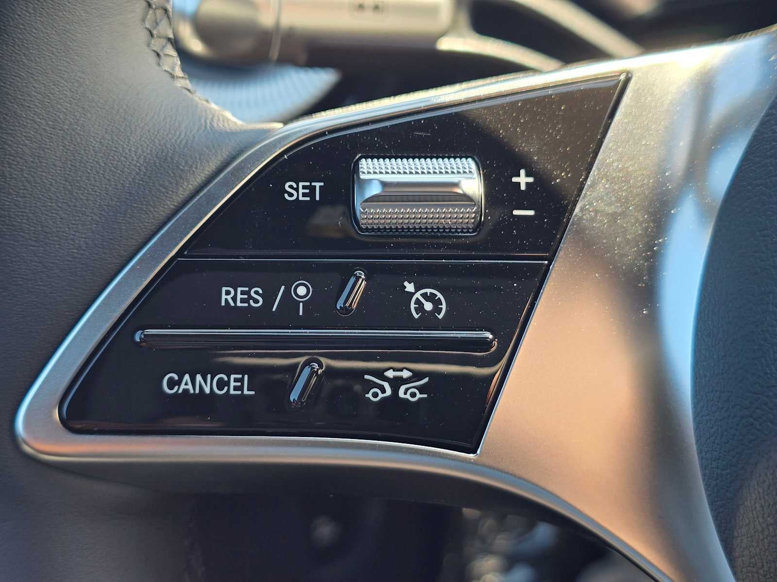 2027 Mercedes-Benz CLA 220 Hybrid FWD