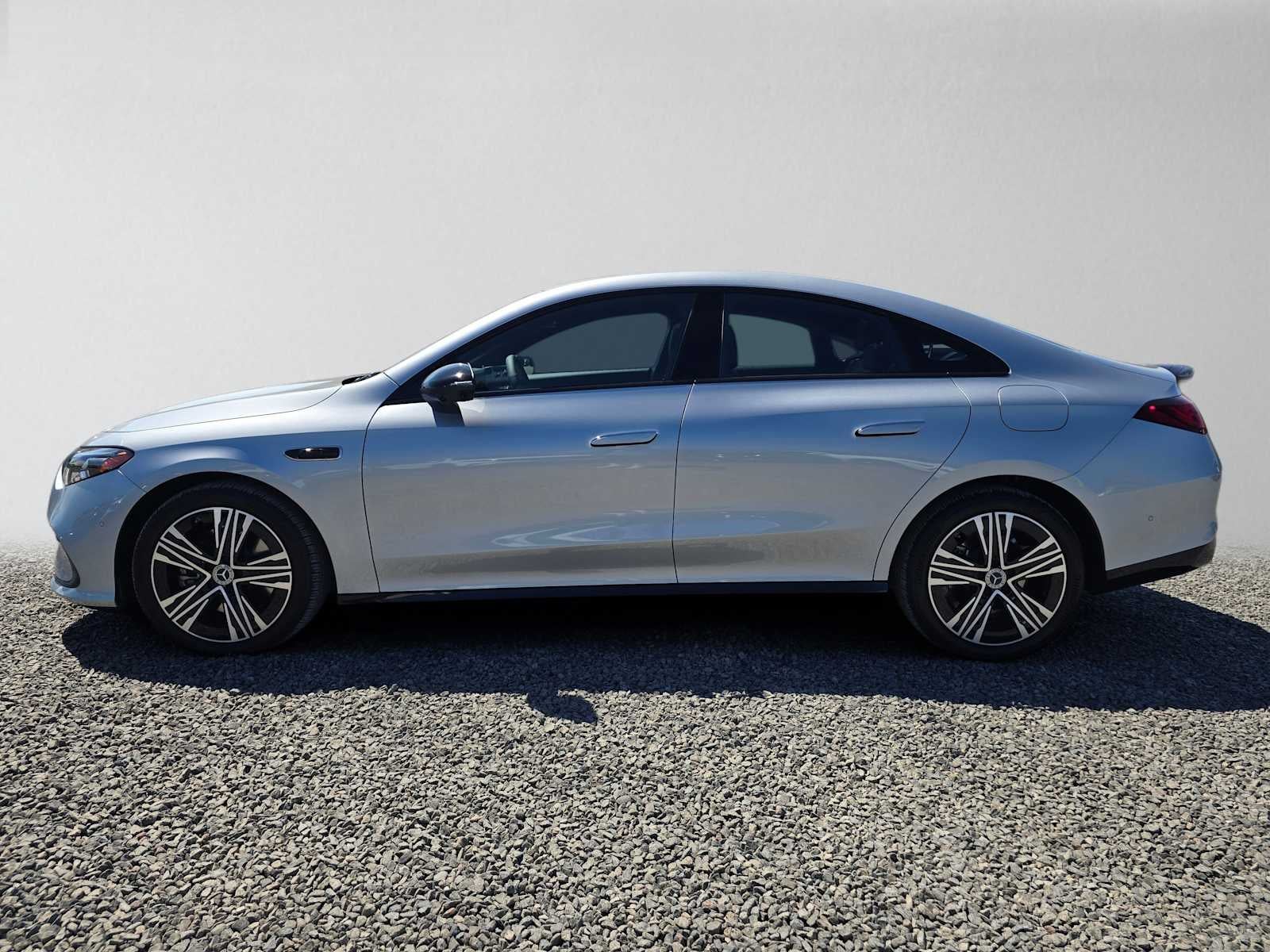 2027 Mercedes-Benz CLA 220 Hybrid FWD