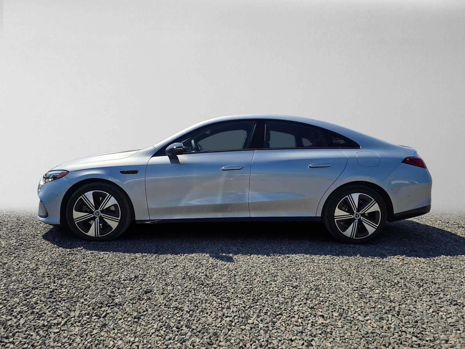 2027 Mercedes-Benz CLA 220 Hybrid FWD