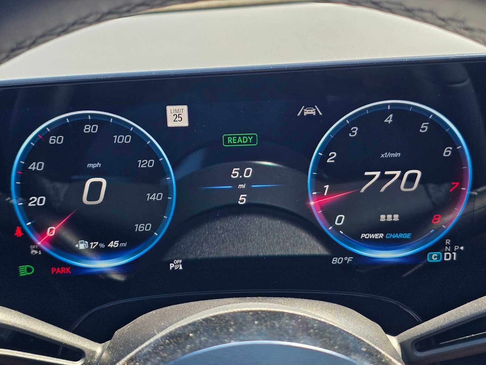 2027 Mercedes-Benz CLA 220 Hybrid FWD