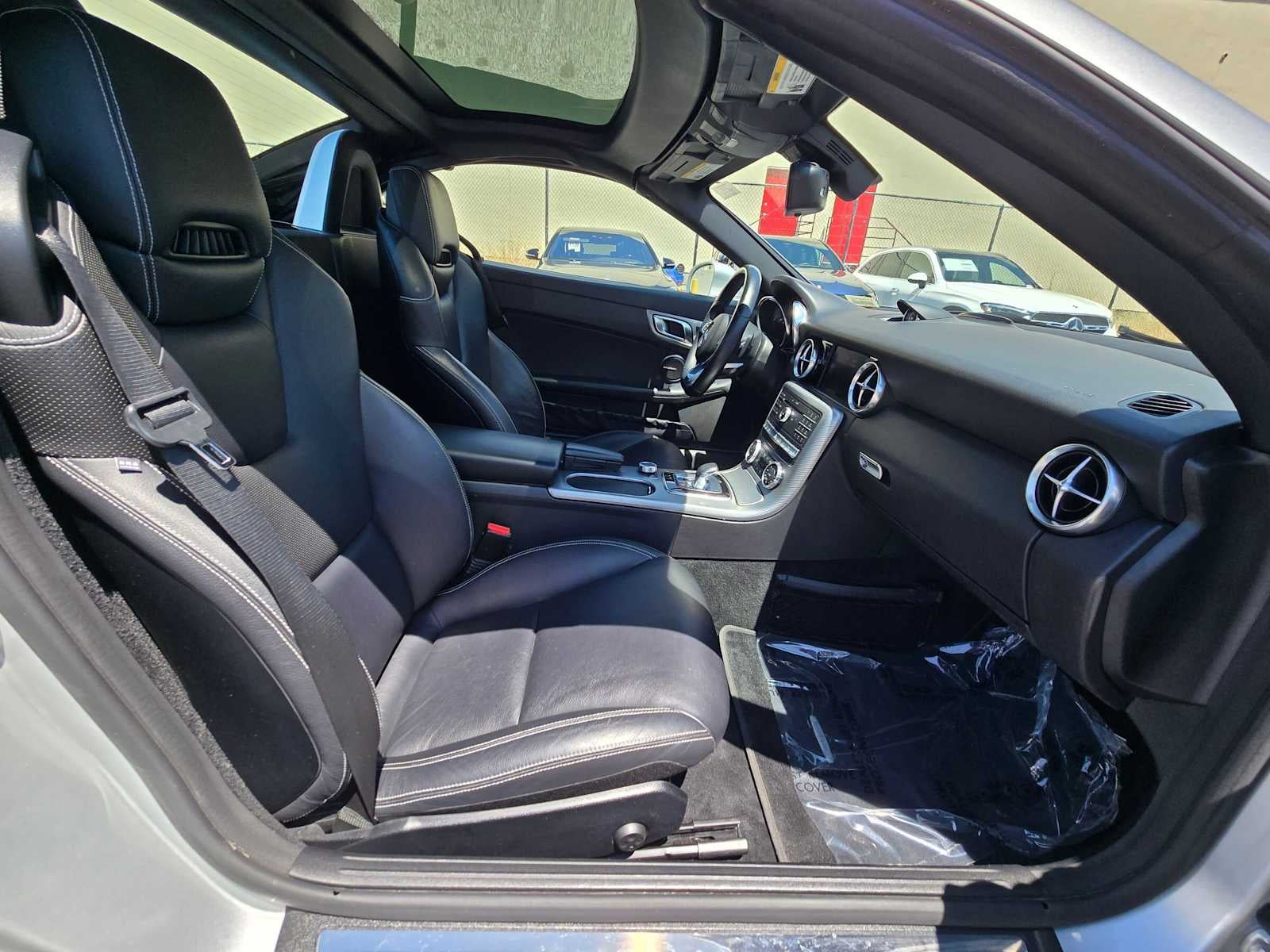 2020 Mercedes-Benz SLC 300 Roadster