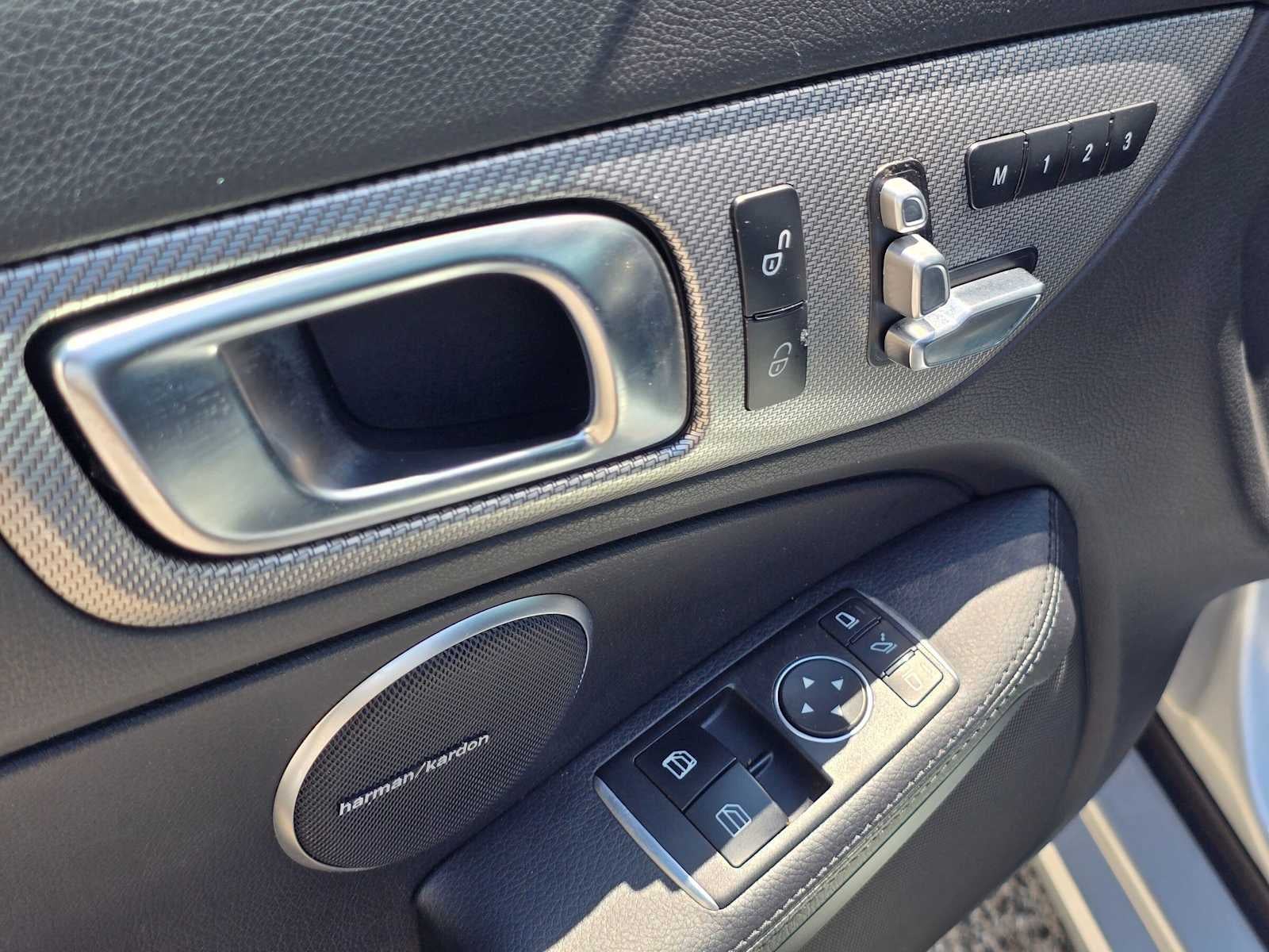 2020 Mercedes-Benz SLC 300 Roadster