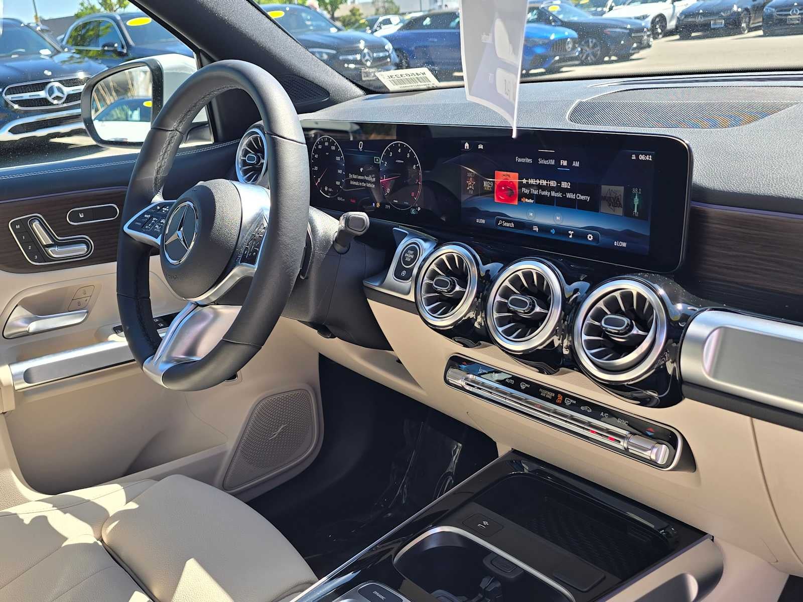 2026 Mercedes-Benz GLB 250 SUV