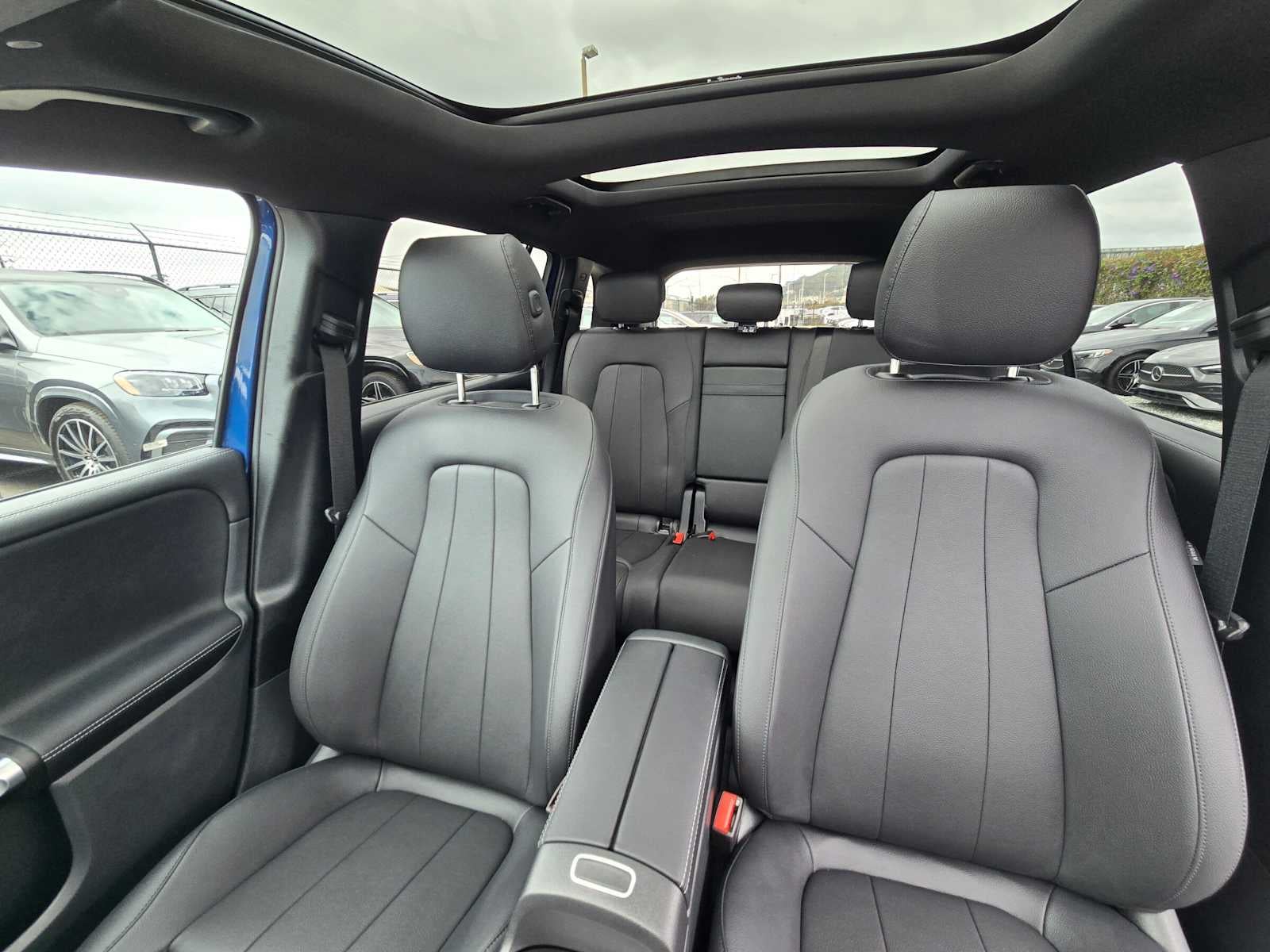 2026 Mercedes-Benz GLB 250 SUV