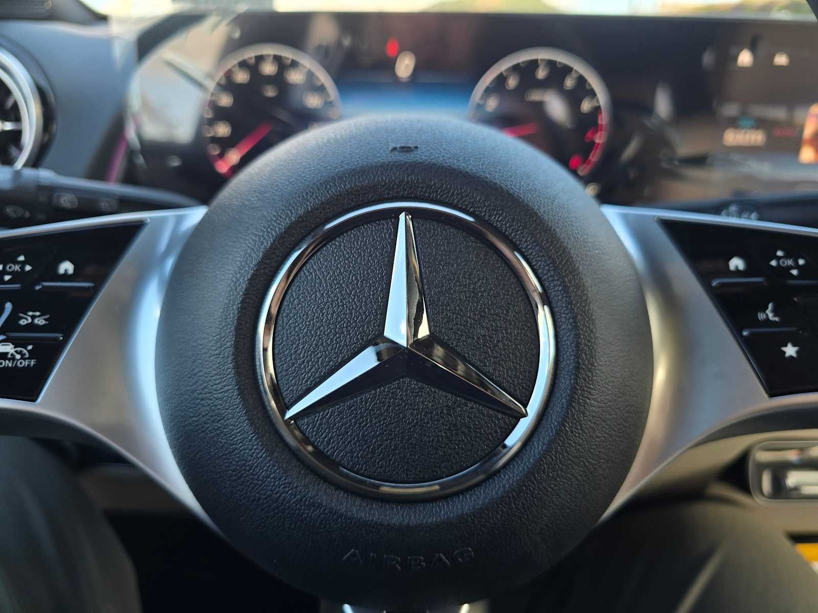 2026 Mercedes-Benz GLB 250 SUV