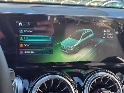 2026 Mercedes-Benz GLB 250 SUV