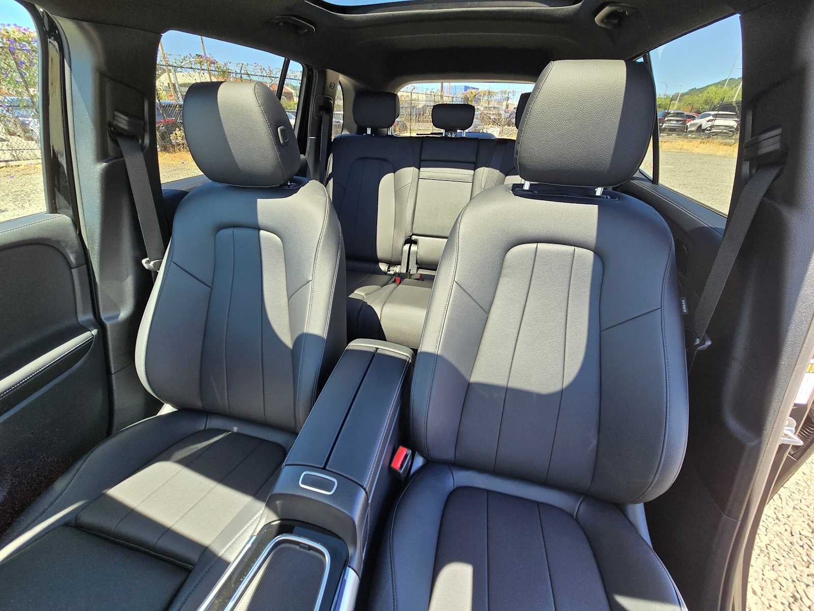 2026 Mercedes-Benz GLB 250 SUV