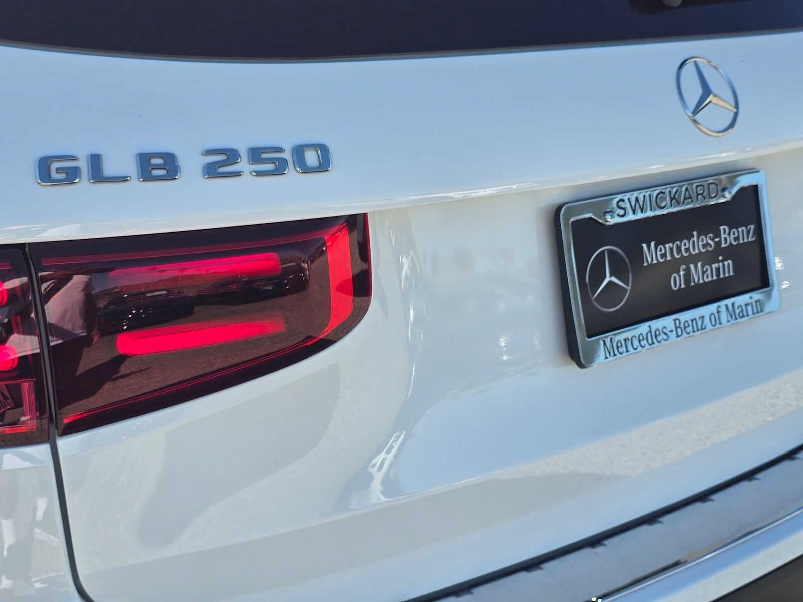 2026 Mercedes-Benz GLB 250 SUV