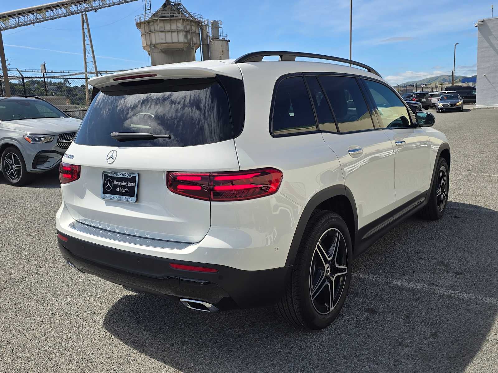 2026 Mercedes-Benz GLB 250 SUV