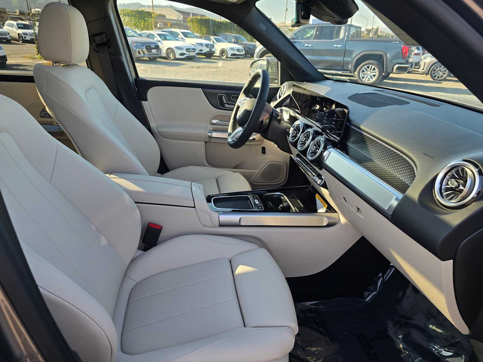 2025 Mercedes-Benz GLB 250 4MATIC® SUV