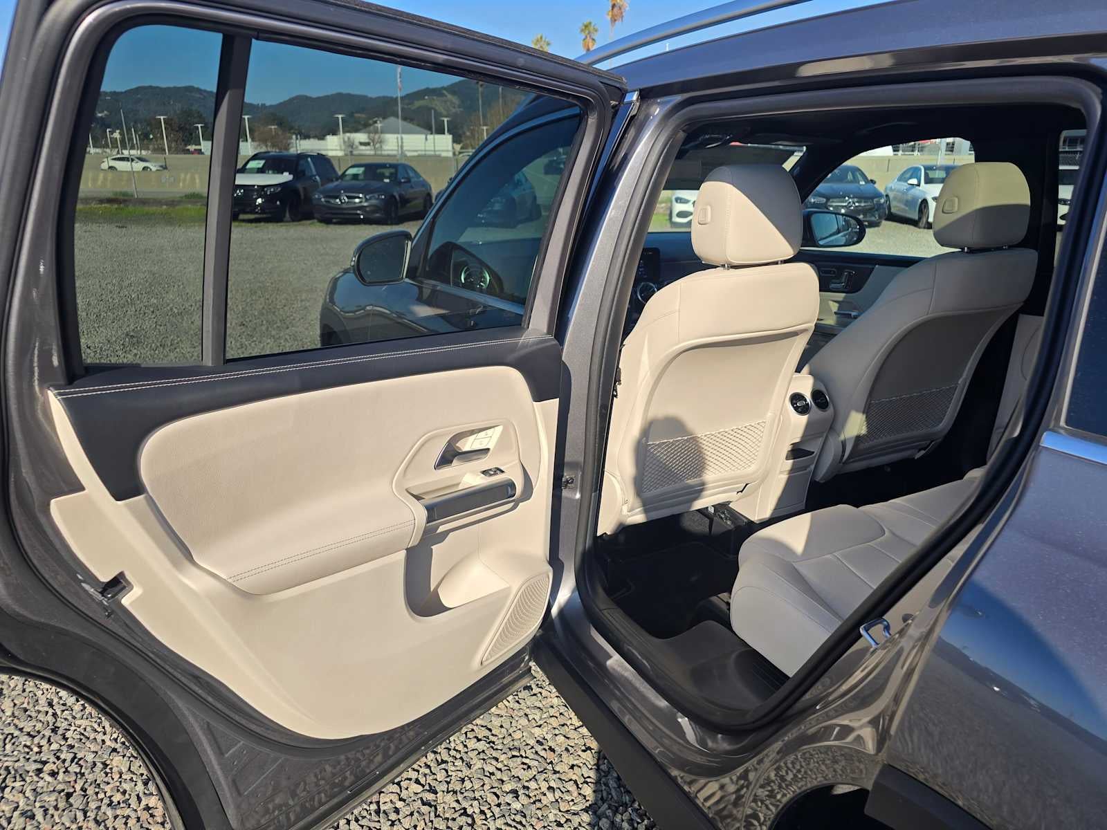 2025 Mercedes-Benz GLB 250 4MATIC® SUV