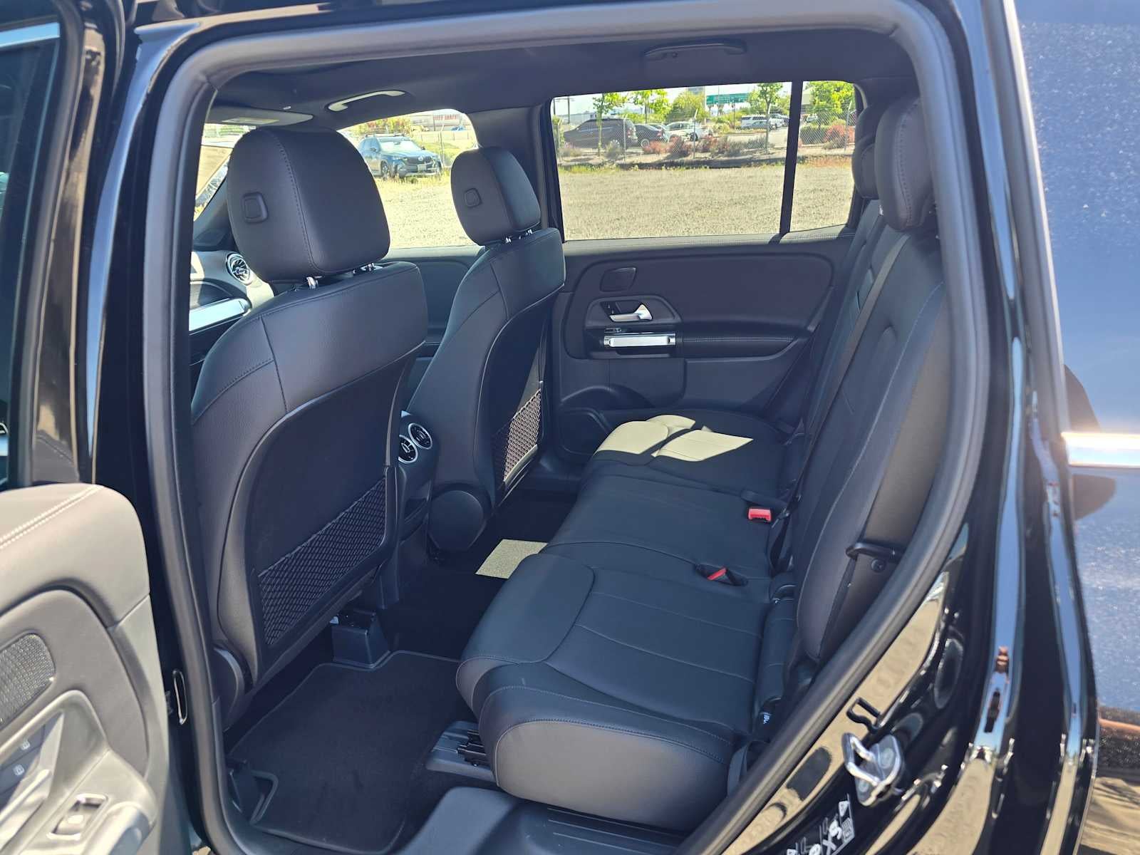 2026 Mercedes-Benz GLB 250 4MATIC® SUV