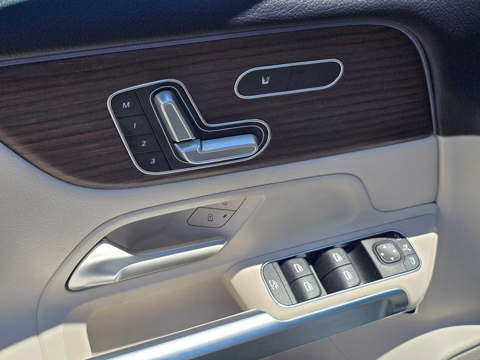 2026 Mercedes-Benz GLB 250 4MATIC® SUV