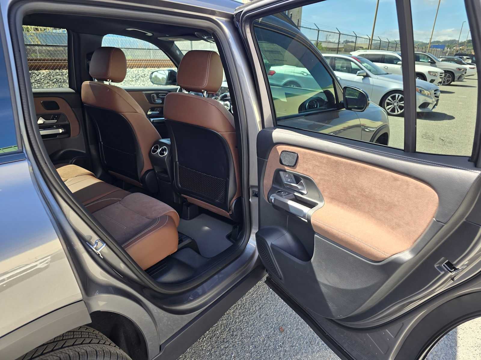 2026 Mercedes-Benz GLB 250 4MATIC® SUV