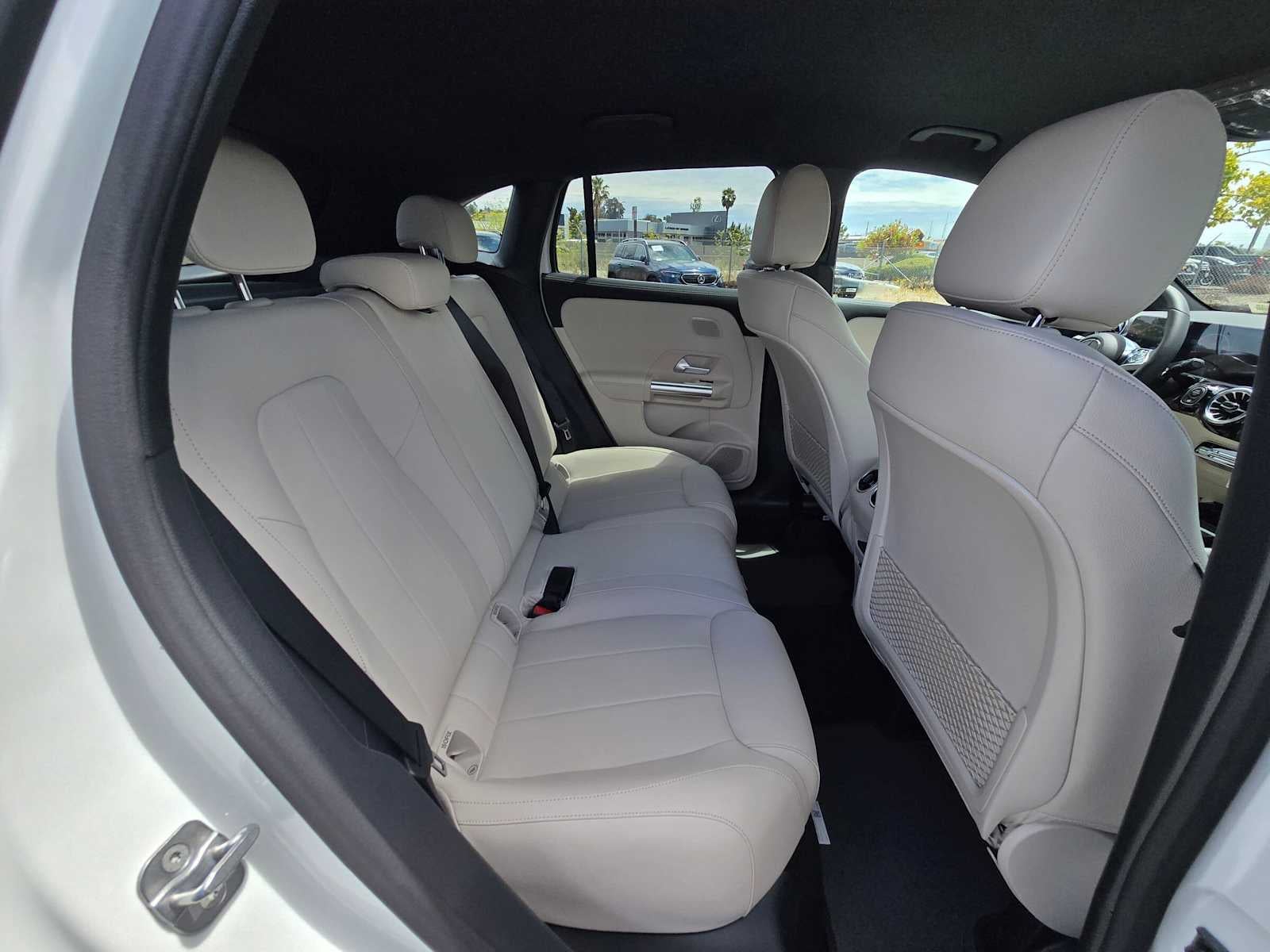 2026 Mercedes-Benz GLA 250 4MATIC® SUV