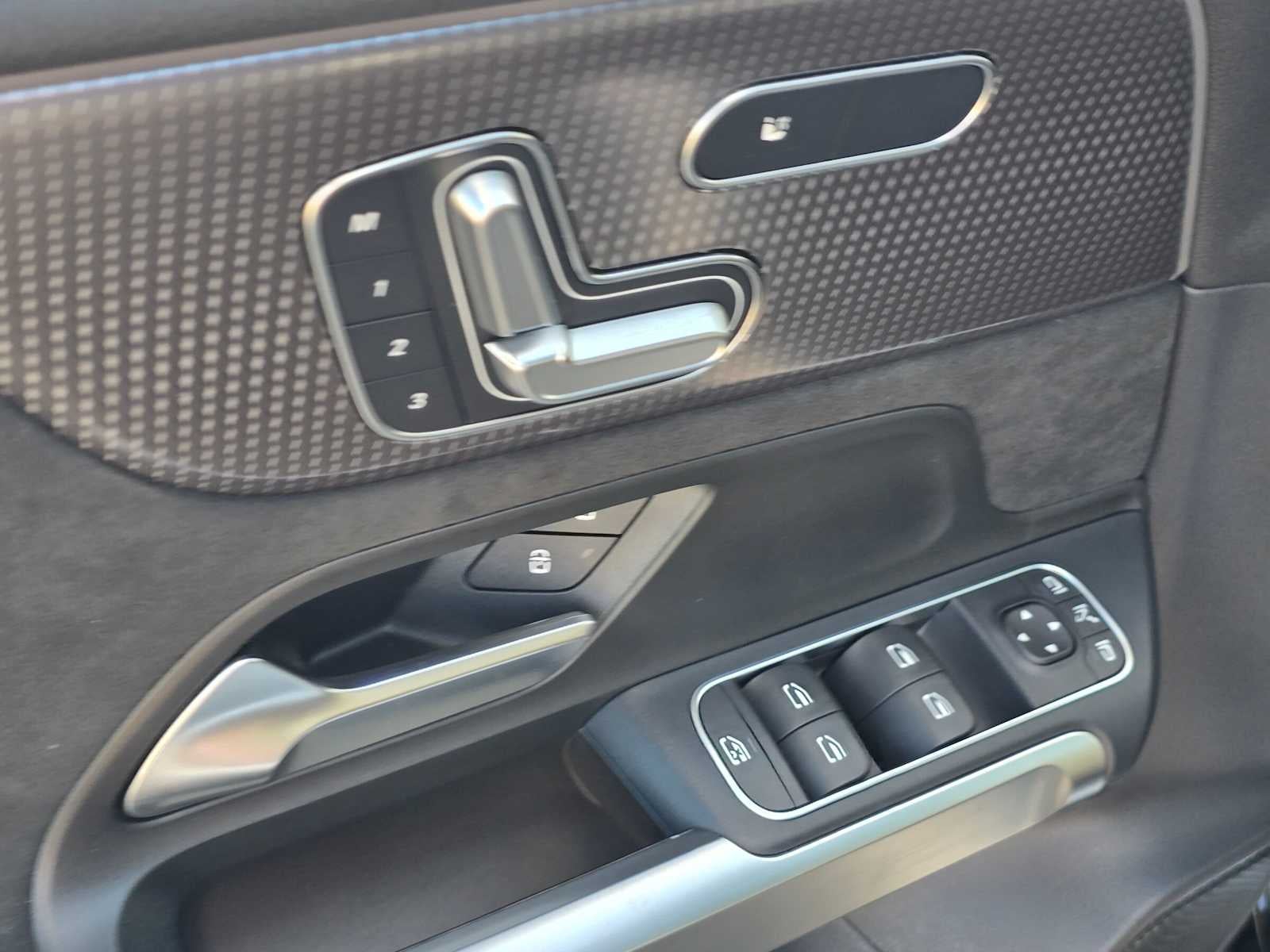 2023 Mercedes-Benz EQB 300 4MATIC® SUV