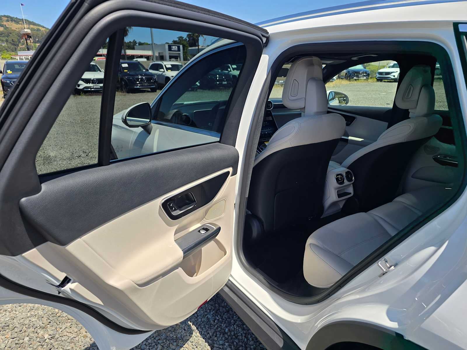 2026 Mercedes-Benz GLC 300 SUV