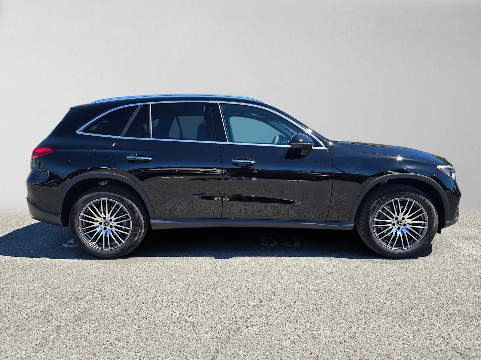 2027 Mercedes-Benz GLC 300 SUV