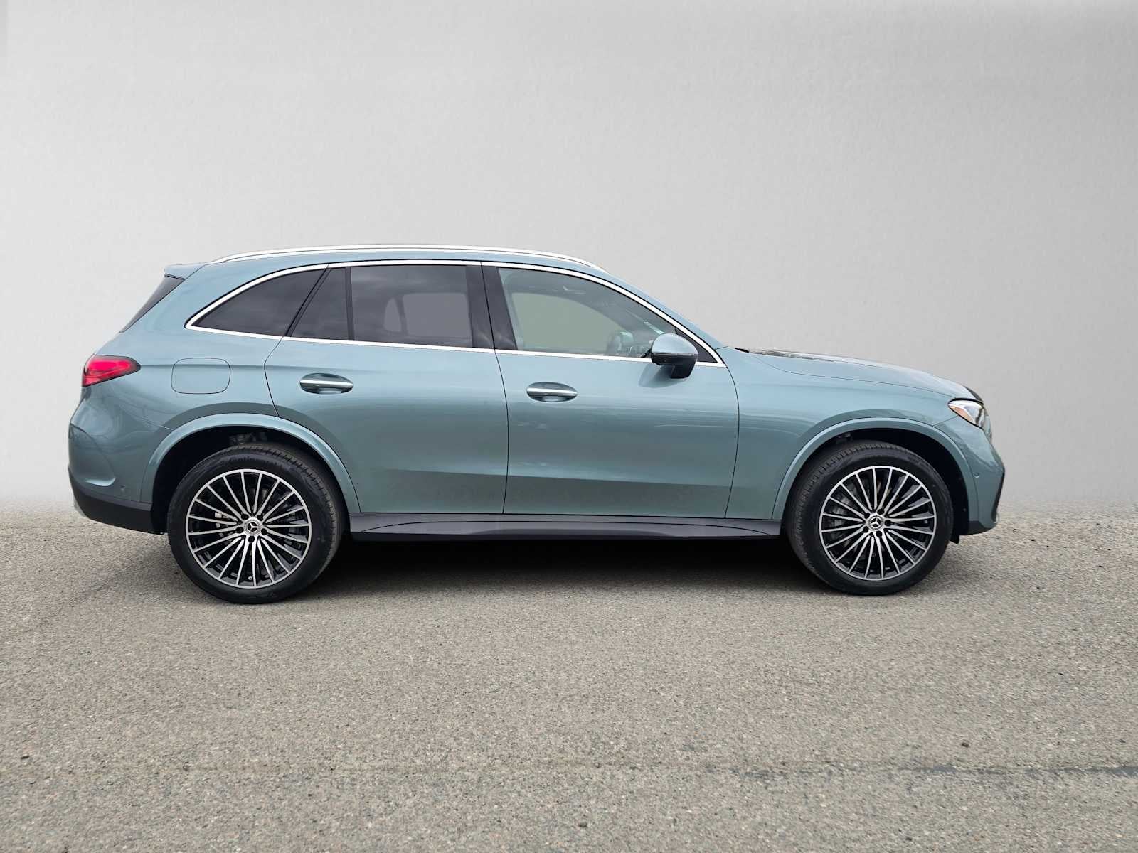 2027 Mercedes-Benz GLC 300 SUV