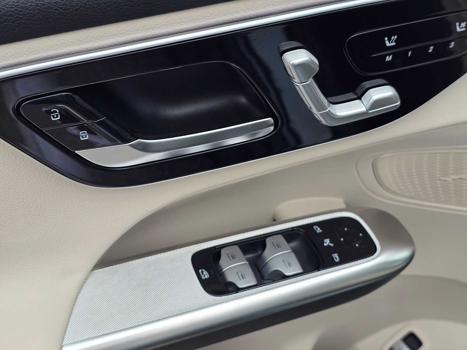 2027 Mercedes-Benz GLC 300 SUV