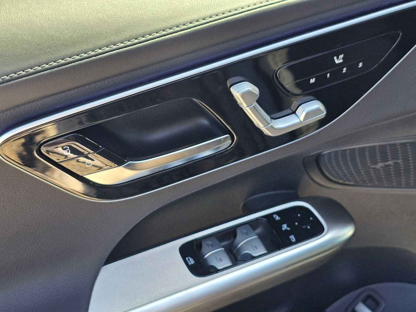 2026 Mercedes-Benz GLC 300 SUV