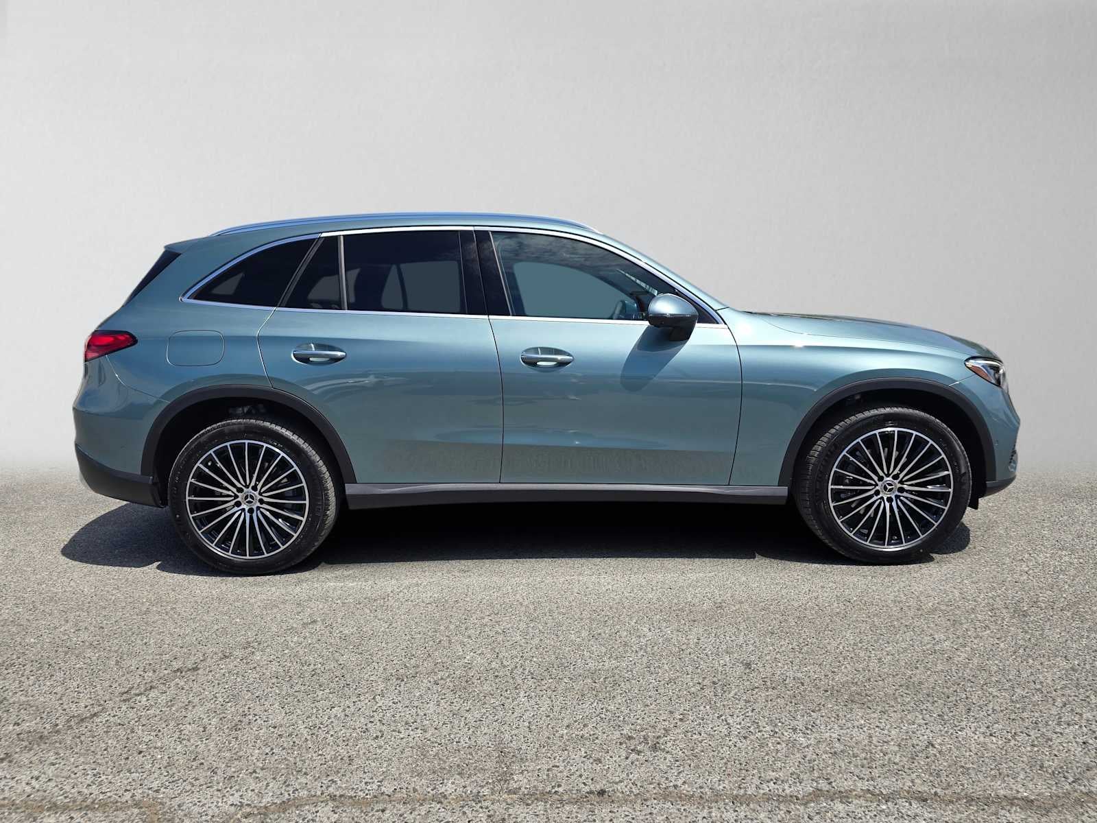 2027 Mercedes-Benz GLC 300 4MATIC® SUV