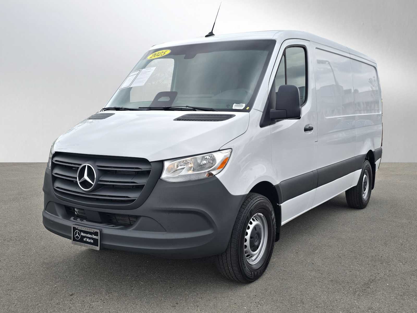2025 Mercedes-Benz Sprinter Cargo Van 2500 Standard Roof I4 Diesel 144 RWD